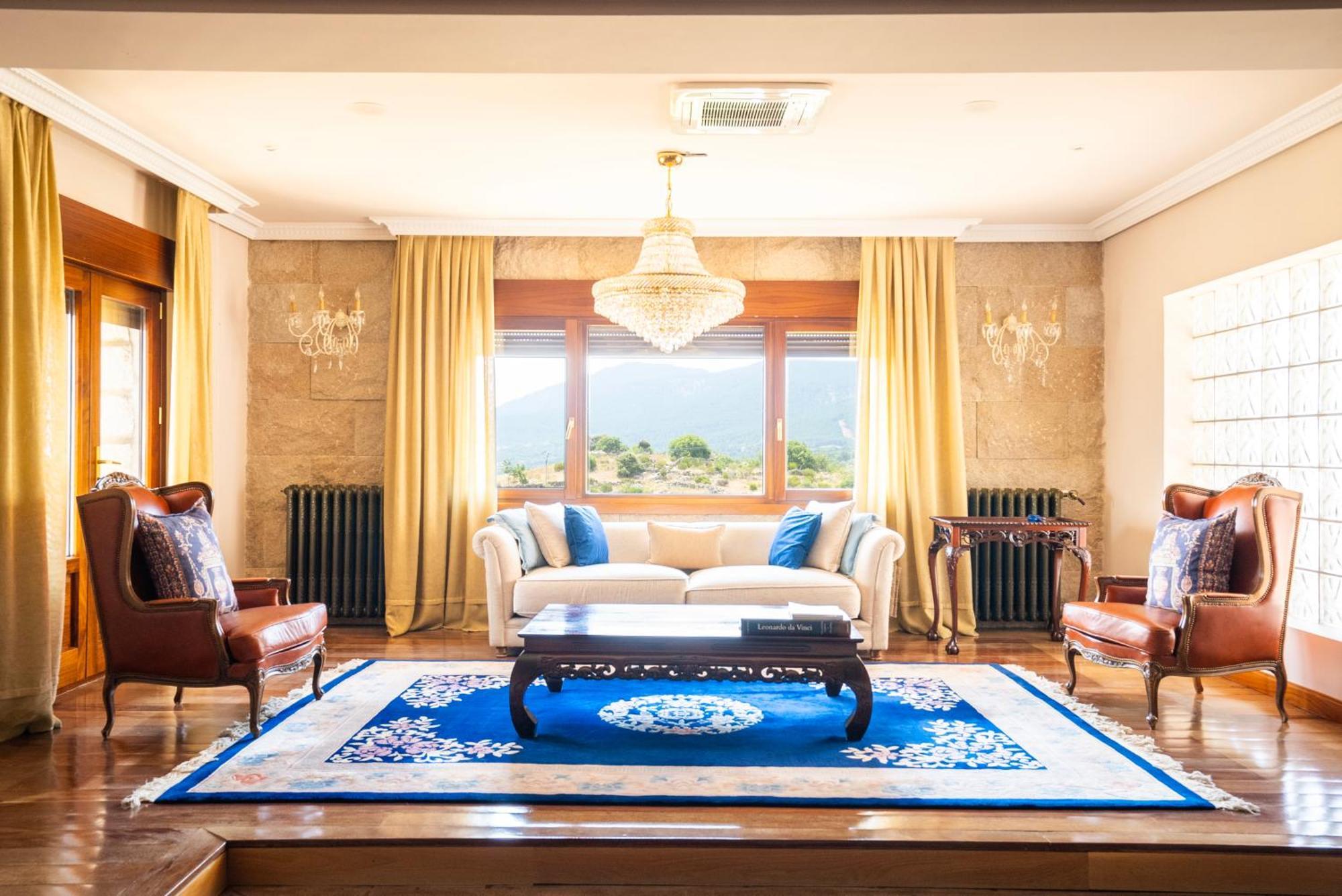 Mansion Con Jacuzzi A 40 Grados, Gran Piscina Y Padel Βίλα El Tiemblo Εξωτερικό φωτογραφία