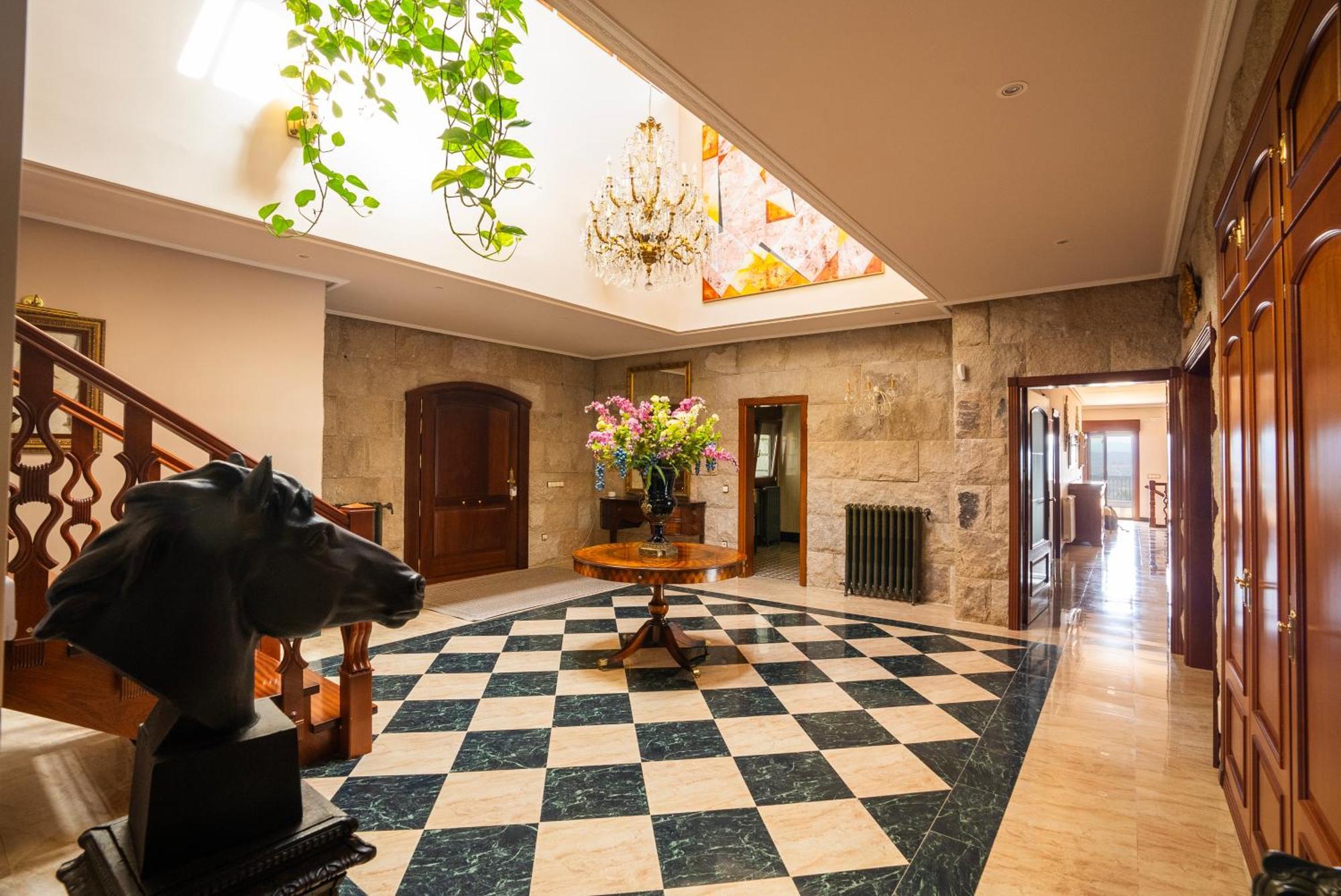 Mansion Con Jacuzzi A 40 Grados, Gran Piscina Y Padel Βίλα El Tiemblo Εξωτερικό φωτογραφία
