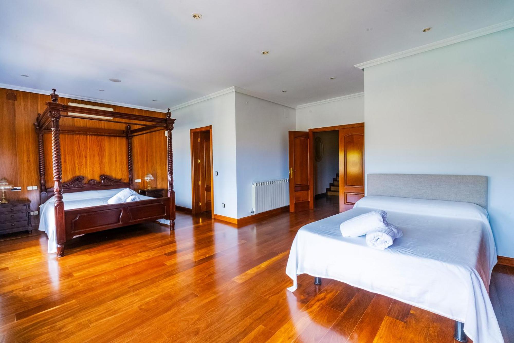 Mansion Con Jacuzzi A 40 Grados, Gran Piscina Y Padel Βίλα El Tiemblo Εξωτερικό φωτογραφία