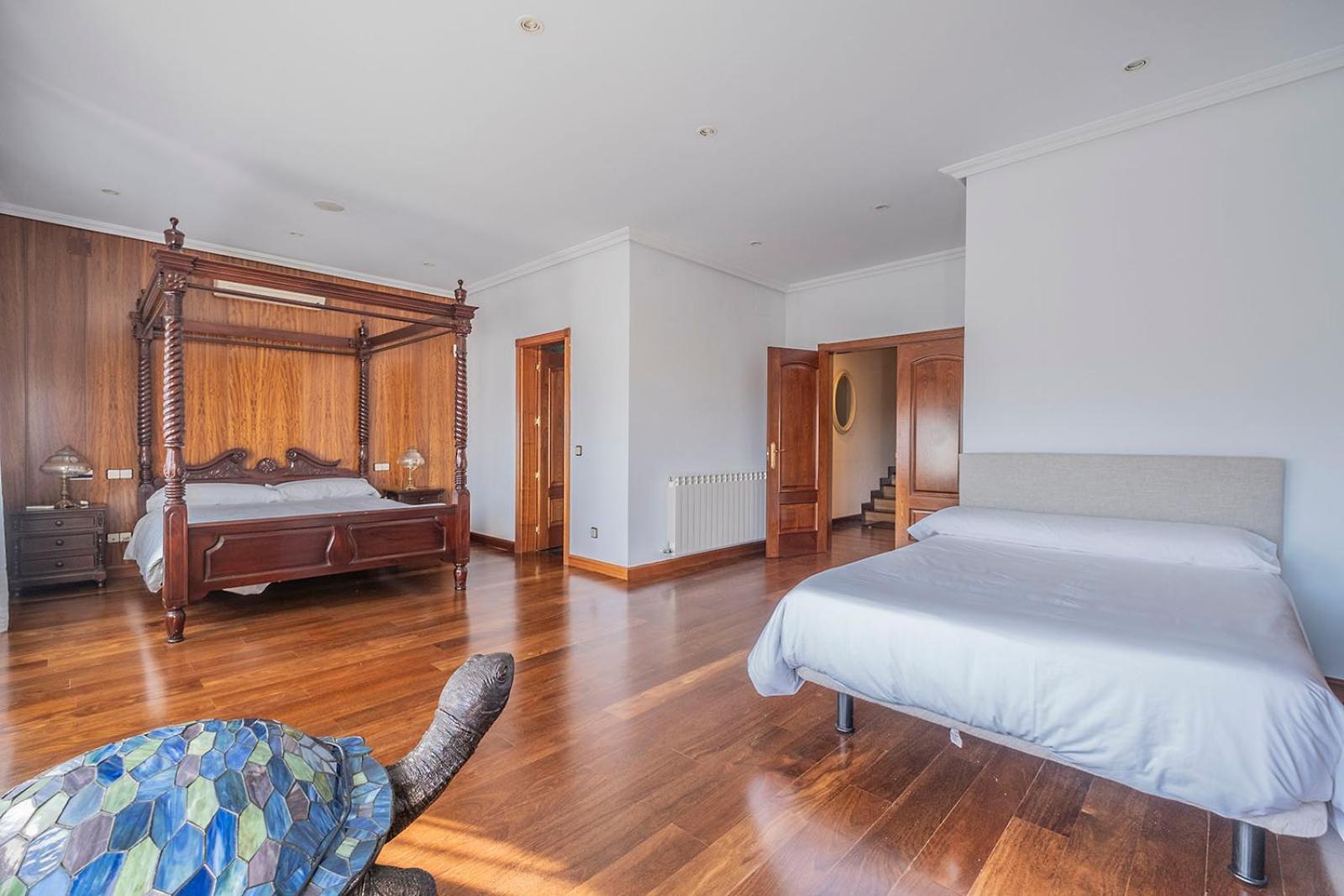 Mansion Con Jacuzzi A 40 Grados, Gran Piscina Y Padel Βίλα El Tiemblo Εξωτερικό φωτογραφία