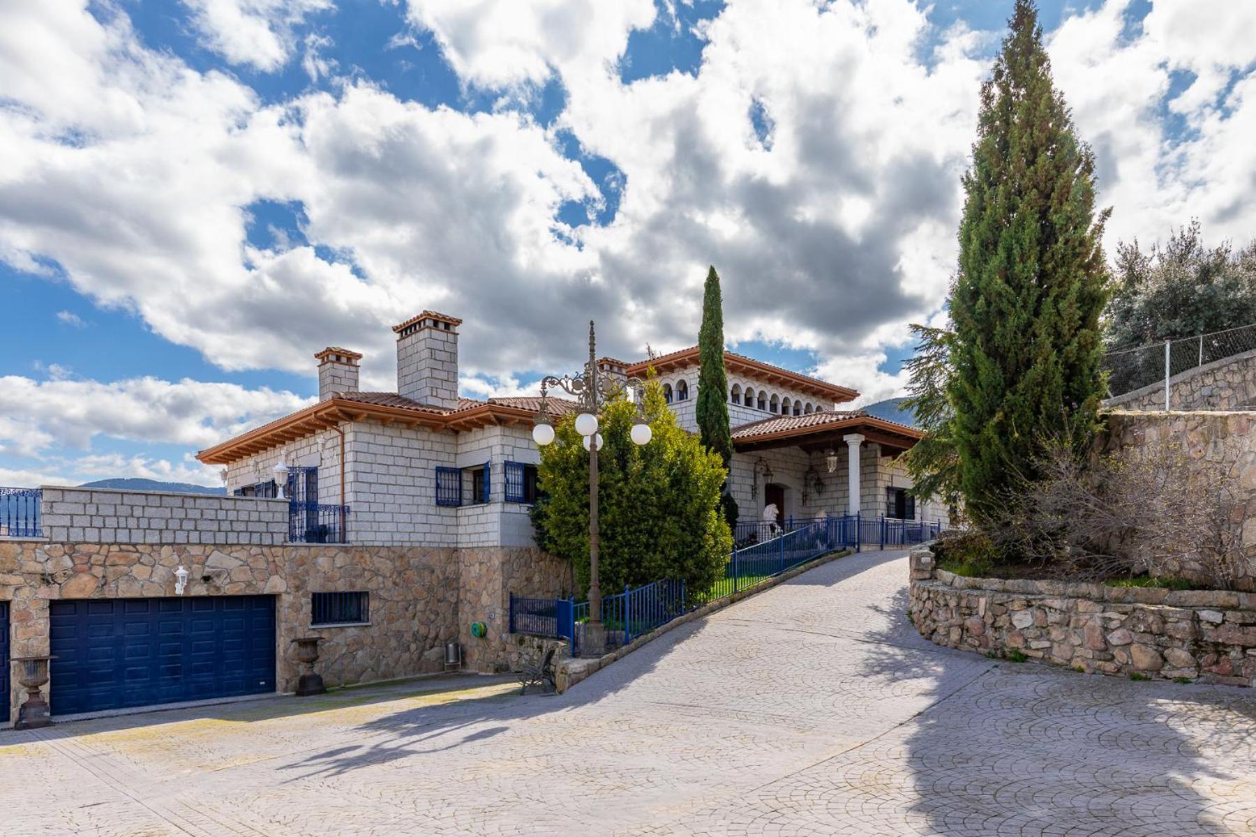 Mansion Con Jacuzzi A 40 Grados, Gran Piscina Y Padel Βίλα El Tiemblo Εξωτερικό φωτογραφία
