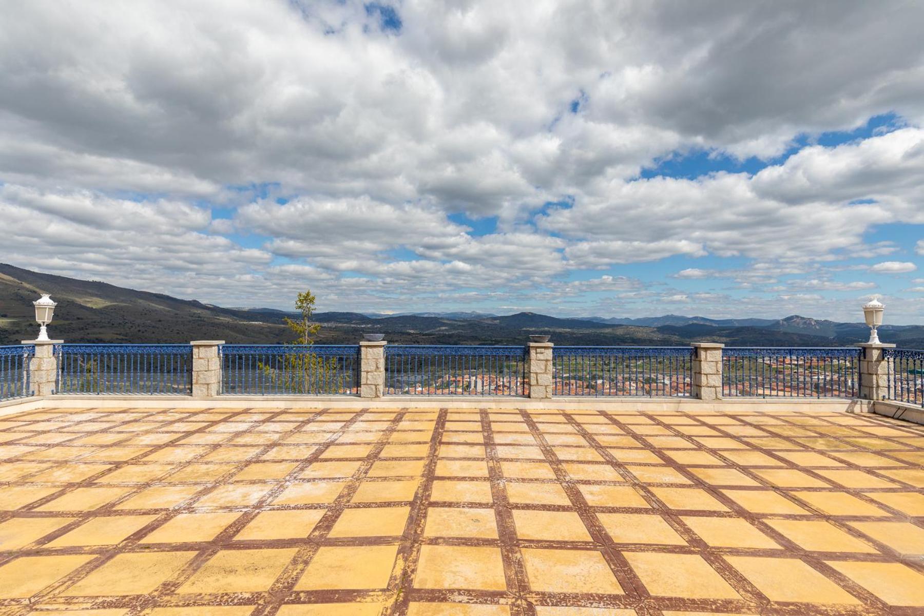 Mansion Con Jacuzzi A 40 Grados, Gran Piscina Y Padel Βίλα El Tiemblo Εξωτερικό φωτογραφία